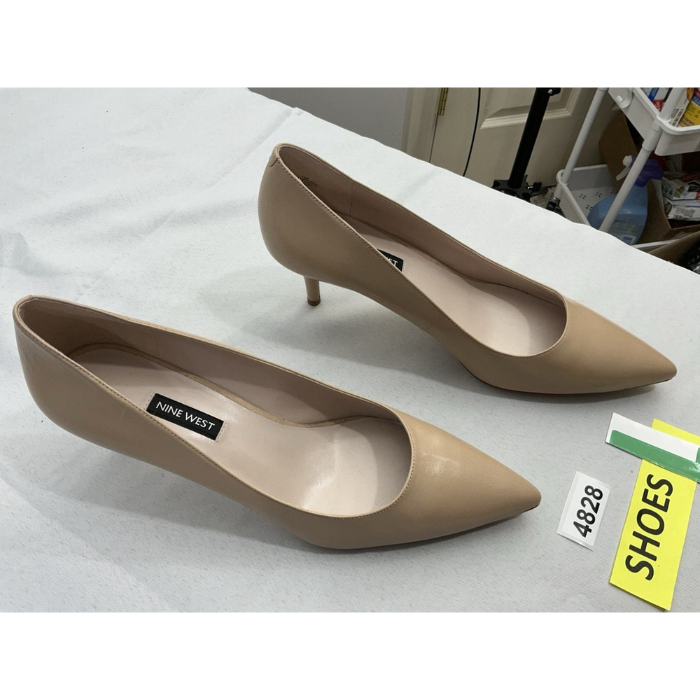 Nine West Women's Nude Pointed-Toe Leather Pumps